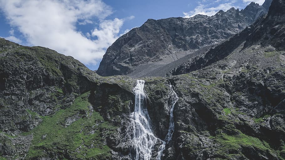 photo of waterfalls during daytime, waterfalls on mountain during daytime HD wallpaper