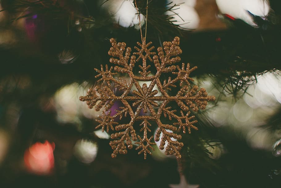 christmas, tree, decor, ornaments, holiday, season, lights HD wallpaper
