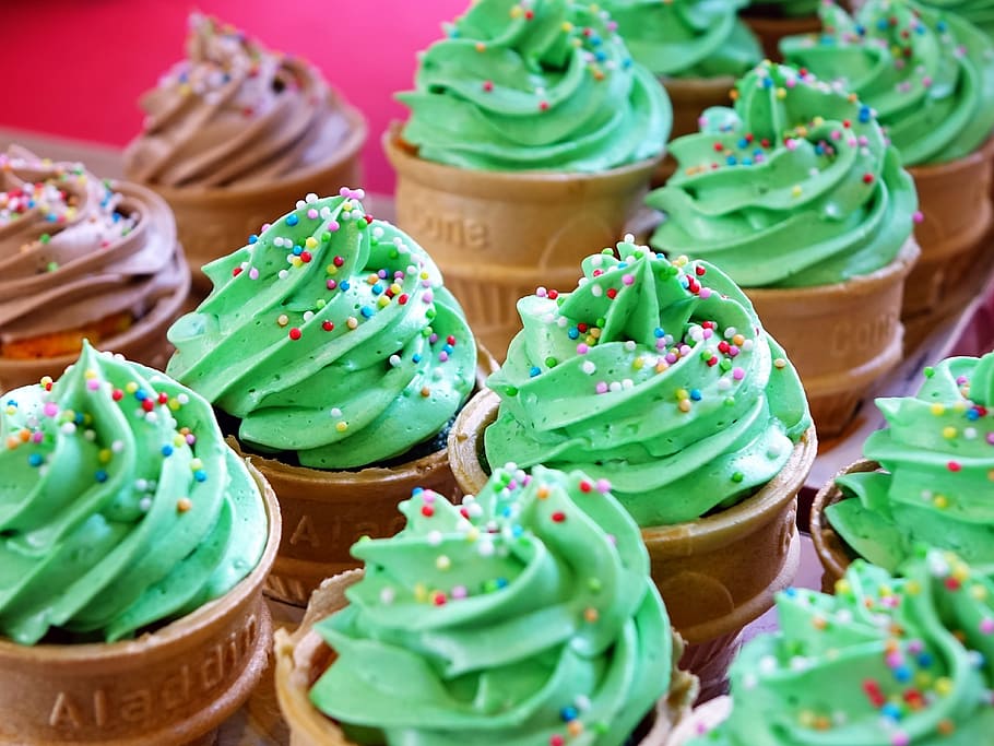 ice cream with cone lot, cupcake, candy, dessert, decoration HD wallpaper