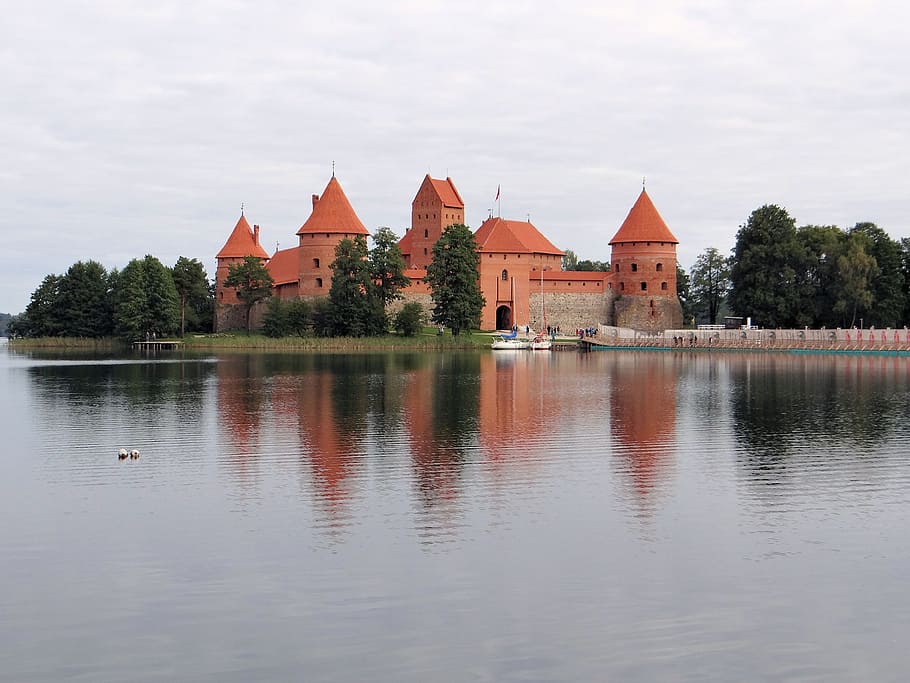 Trakai Island Castle 1080p 2k 4k 5k Hd Wallpapers Free Download Images, Photos, Reviews