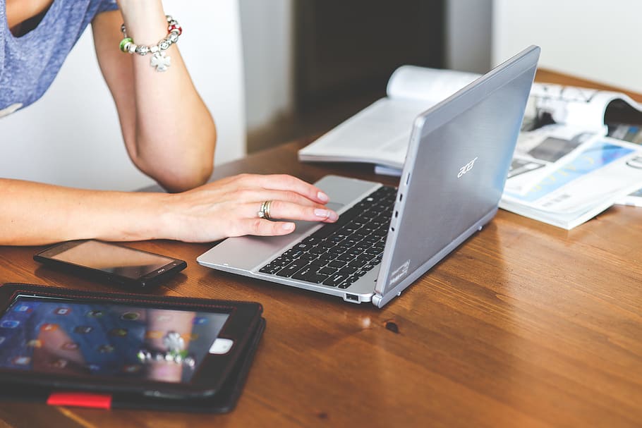 Close-up of woman typing on keyboard of laptop, computer, devices HD wallpaper
