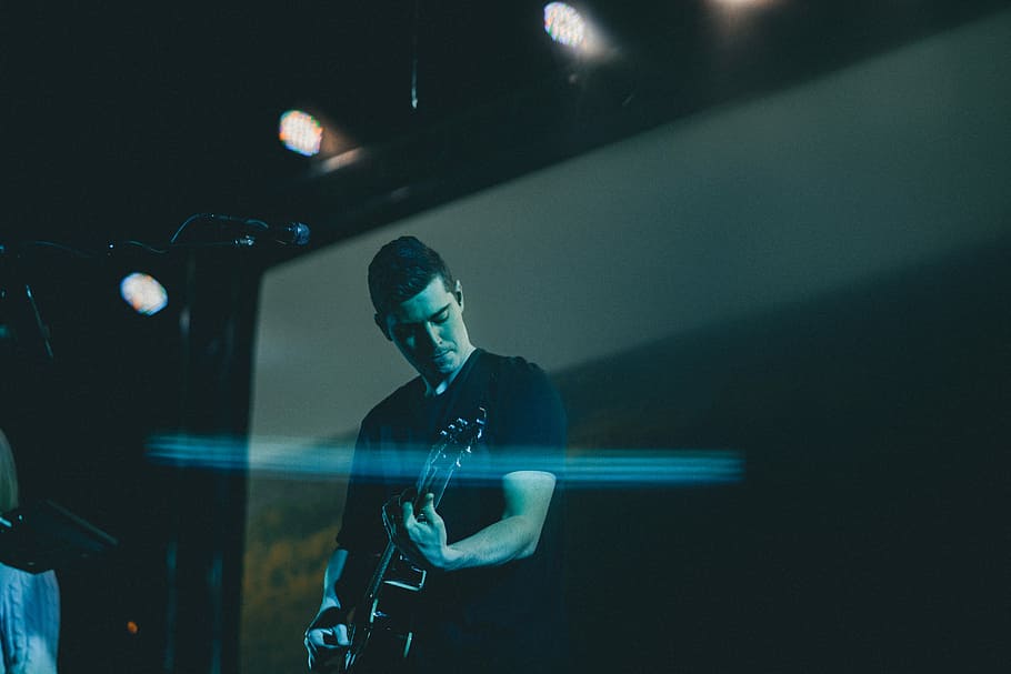 man playing guitar on stage, mood, guitar player, singer, light HD wallpaper