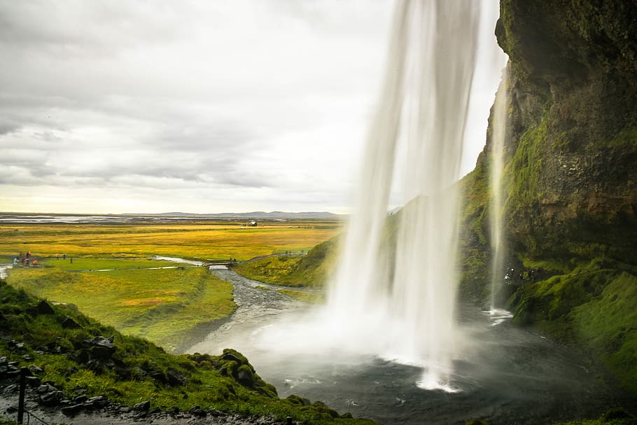 waterfall beside grassland, landscape photography of waterfall HD wallpaper