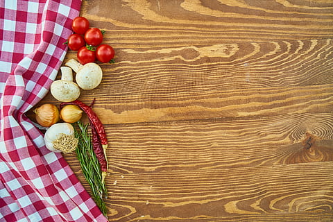 onion, tomatoes, and garlic, table, food, red, macro, texture HD wallpaper