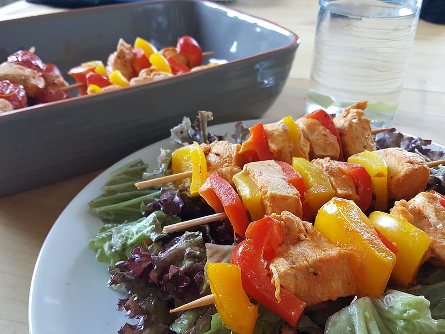 vegetables, poultry, chicken, paprika, skewers, salad, recipe HD wallpaper