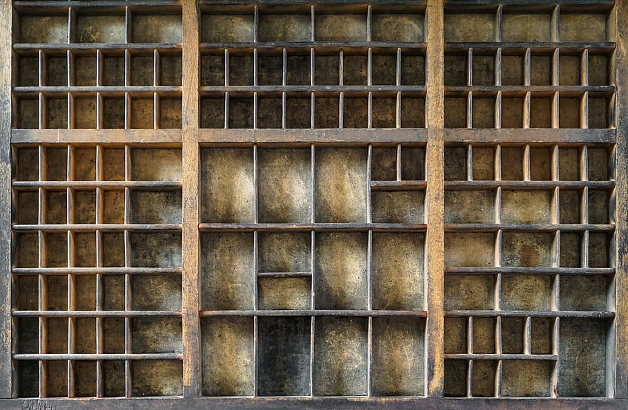 close up photo of brown wooden shelf, wash, comp box, printing HD wallpaper
