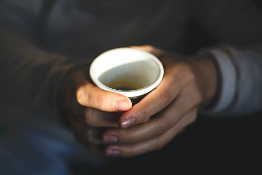 Girl holding coffee espresso, close up, drink, hands, cup, coffee - Drink HD wallpaper