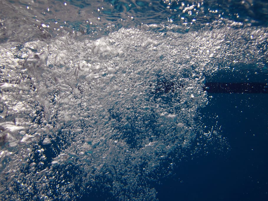 underwater photography of water bubbles, blue, pool, wet, air HD wallpaper