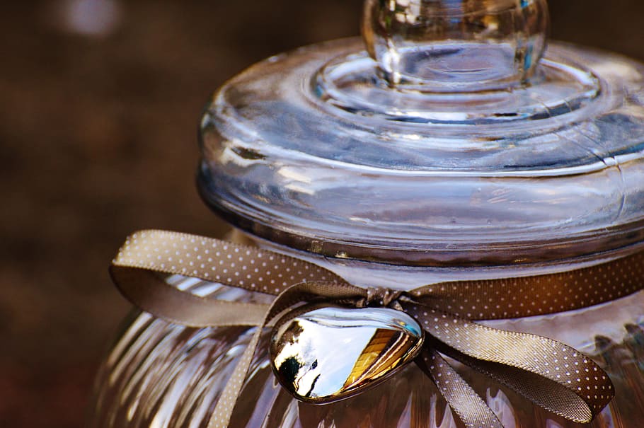 candy-glass, heart, loop, vessel, storage, romance, lid, deco HD wallpaper