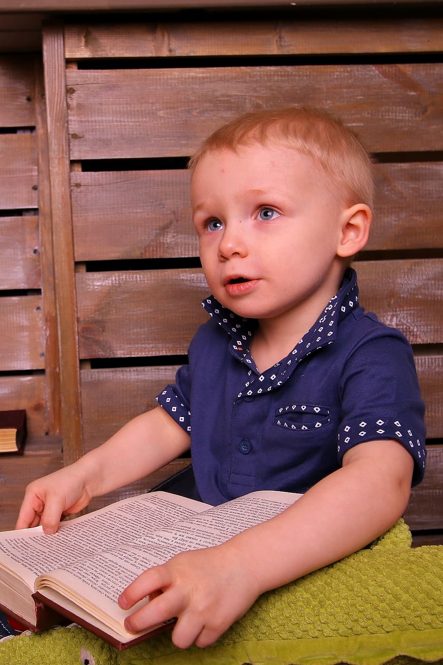 Boy, Reading, Book, with a book, baby, kid, eyes, reads, view HD wallpaper