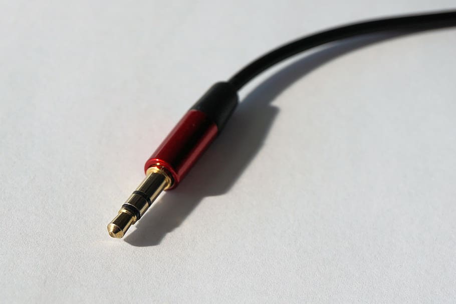 jack plug, headphone plug, cable, gold, stereo, studio shot HD wallpaper