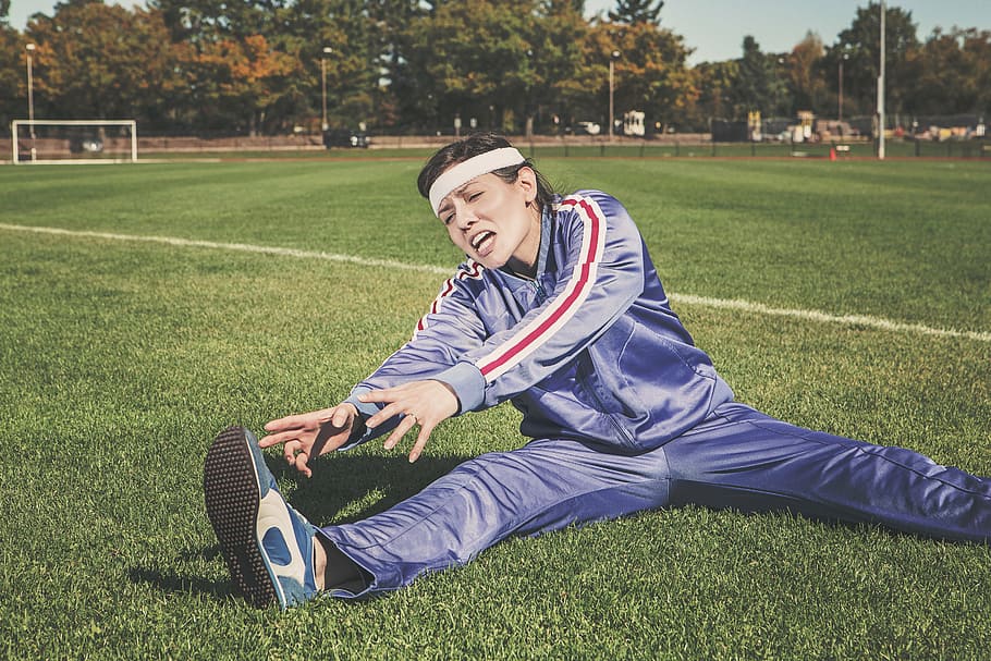 man in blue sweatsuit having exercise during daytime, stretching, HD wallpaper