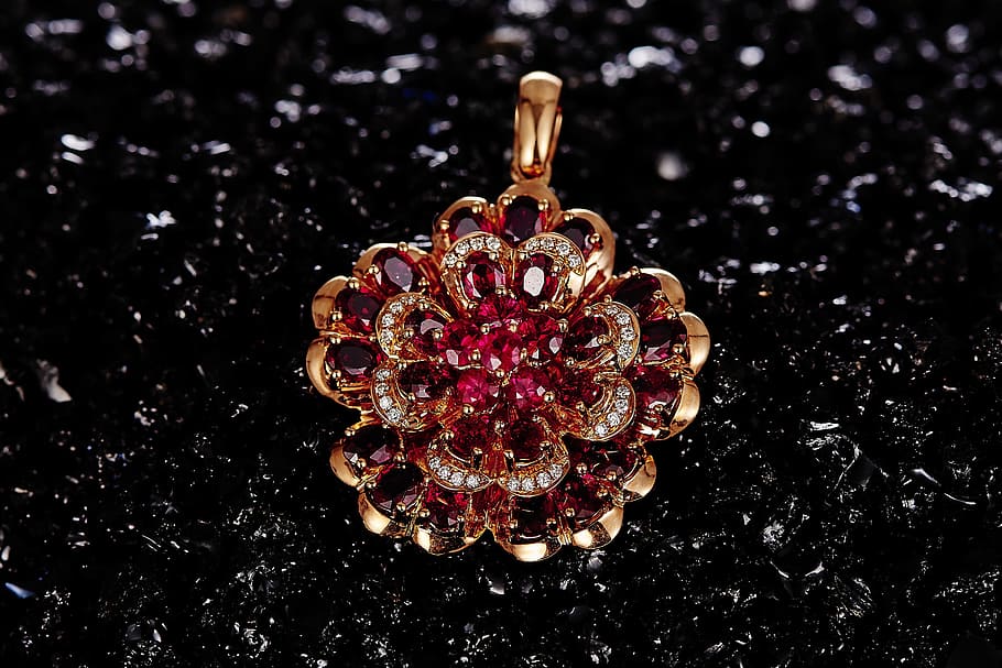 gold-colored red gemstone encrusted pendant, floral, Ruby, jewelry, HD wallpaper