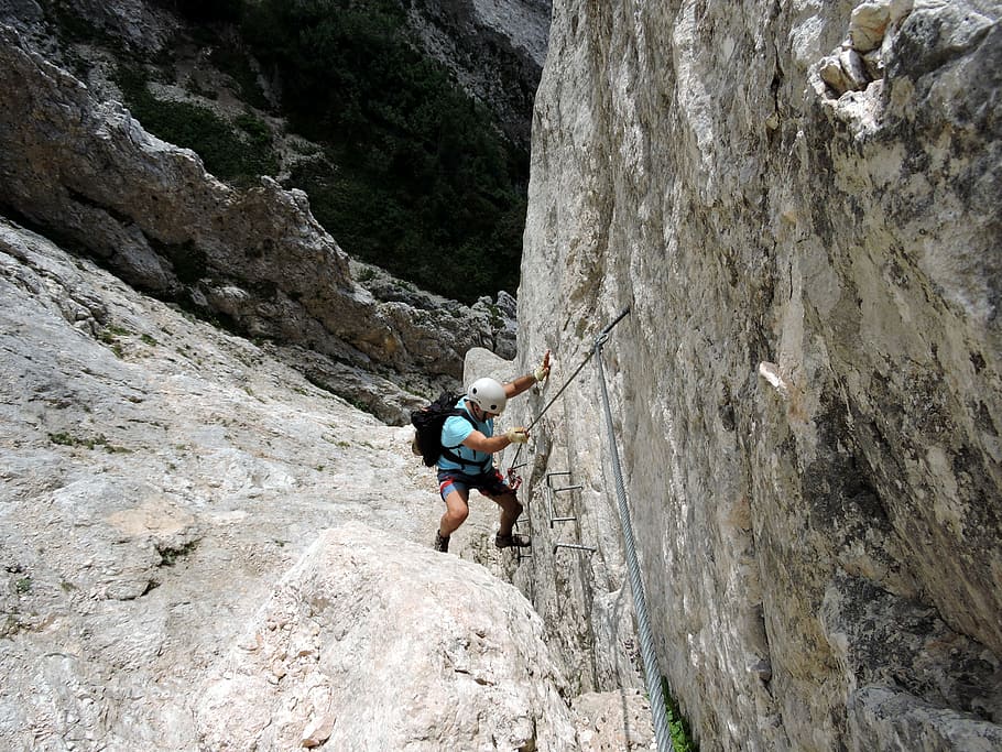 scale, rock, climber, helmet, mountain, ferrata, excursion HD wallpaper