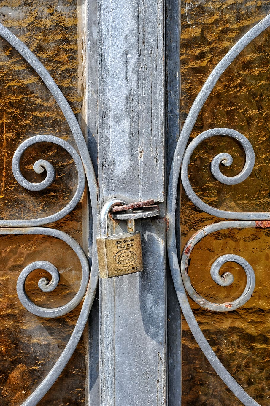 iron, padlock, rust, texture, paint, the framework, gate, metal HD wallpaper