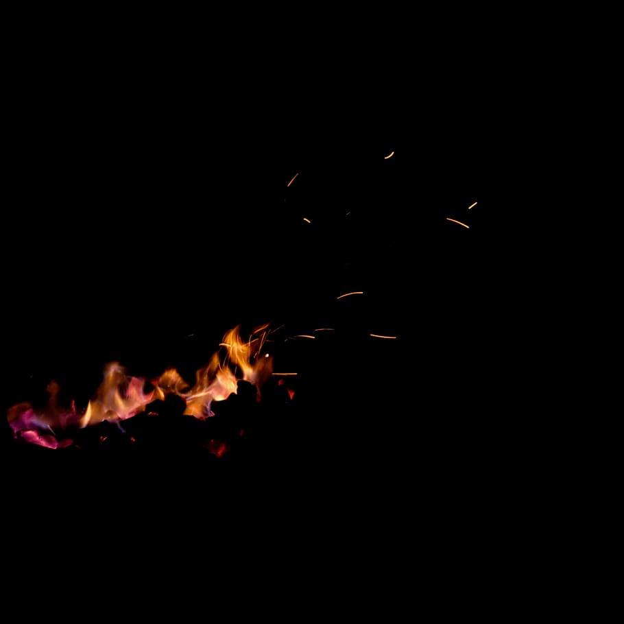 bonfire in black background, bonfire, dark, night, burning, flame HD wallpaper