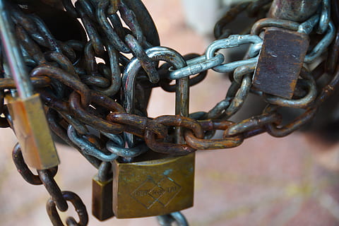 chains, lock, shackle, security, padlock, protection, safety HD wallpaper