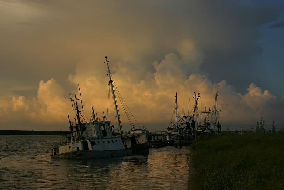 shipwreck, ocean, sky, boat, abandoned, old, nautical vessel HD wallpaper