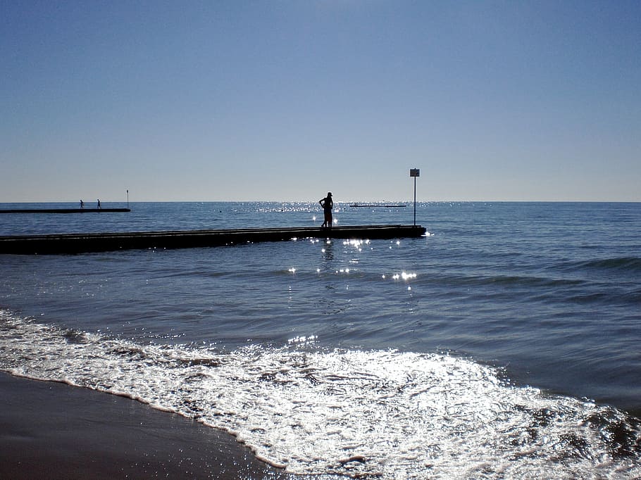 sea, beach, water, wave, sky, horizon, horizon over water, clear sky HD wallpaper