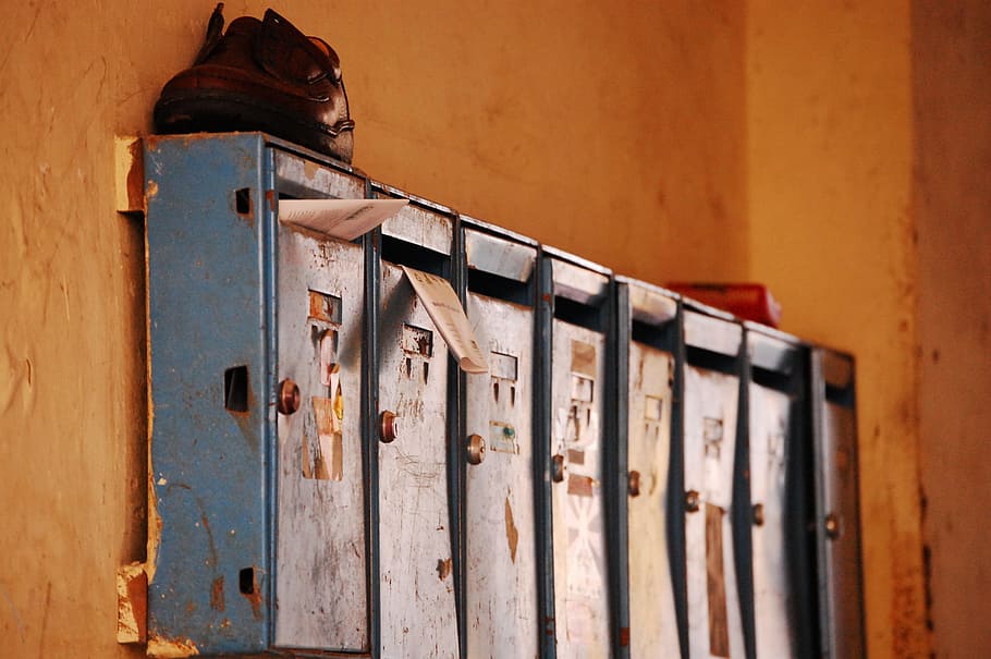 grey steel cabinets, mailbox, post, leave, rusted, old, vintage HD wallpaper