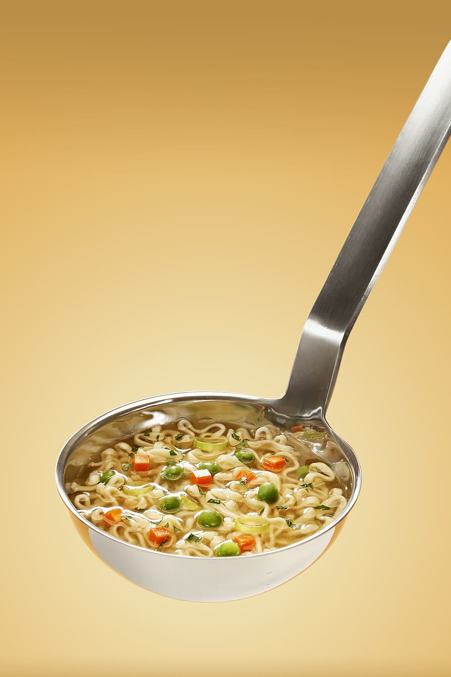 silver steel scoop with noodles, noodles in gray steel ladle, HD wallpaper