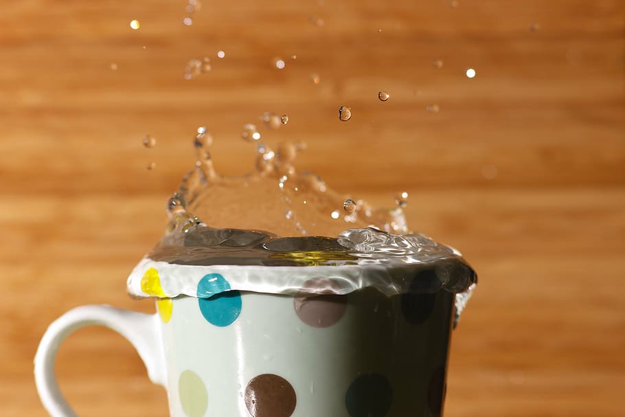 Hd Wallpaper Water Mug Cup Table Splash Food And Drink Refreshment Wallpaper Flare