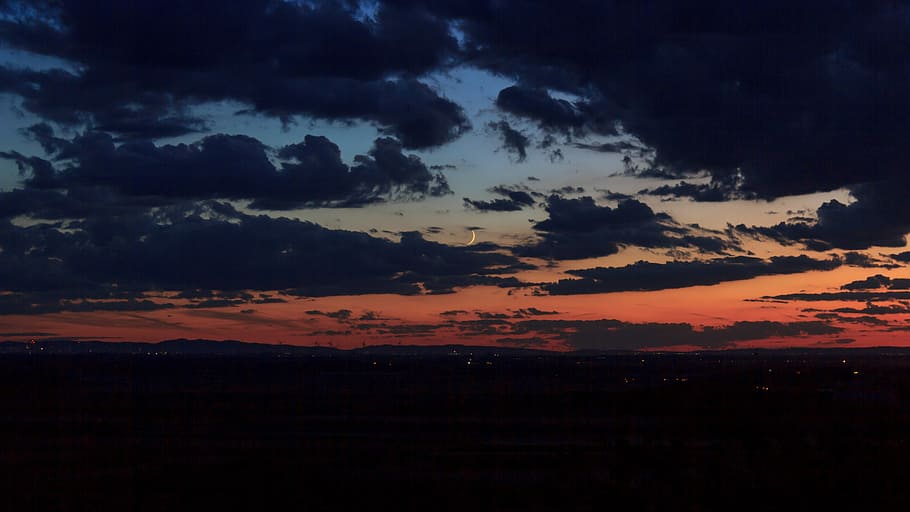 landscape photo of sky at golden hour, gray clouds during dawn HD wallpaper