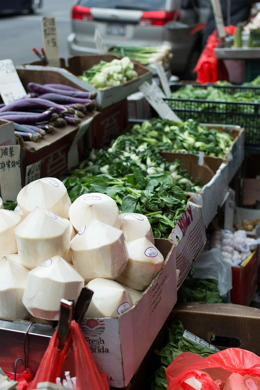 Stall with coconuts and vegetables in Chinatown NYC, market, food HD wallpaper