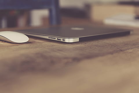 MacBook Air on brown wooden table, tilt, shift, photo, office HD wallpaper