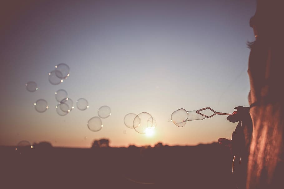 Sunset Bubbles, cloudless, evening, girl, room for text, sky HD wallpaper
