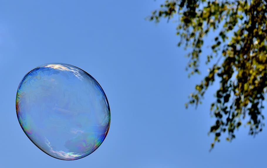 Soap Bubble, Huge, large, make soap bubbles, wabbelig, iridescent HD wallpaper