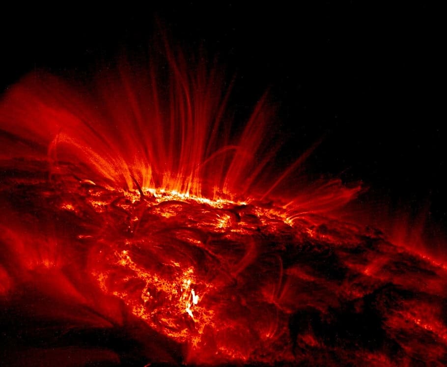 close photo of sun rays, solar flare, sunlight, eruption, prominence