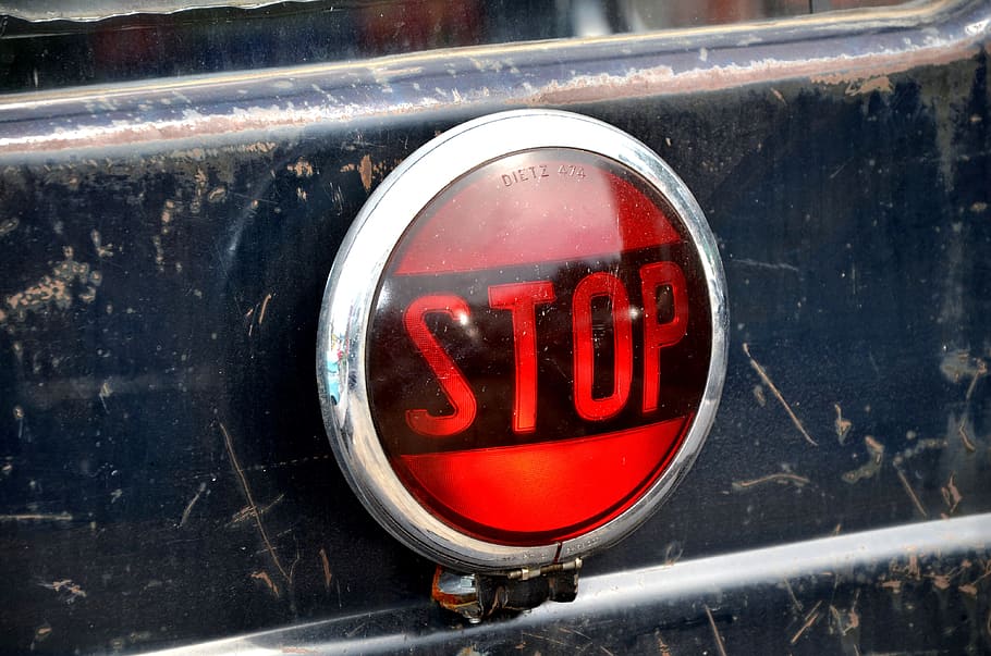 Stop light button, warning light, old, about, red, auto, communication HD wallpaper