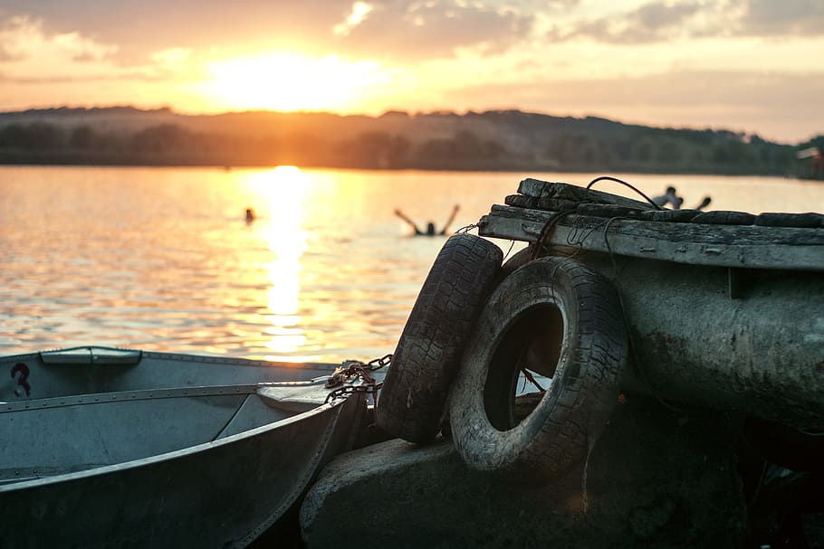 White Boat on Dock Near Two Auto Tires during Sunset, beach, blur HD wallpaper