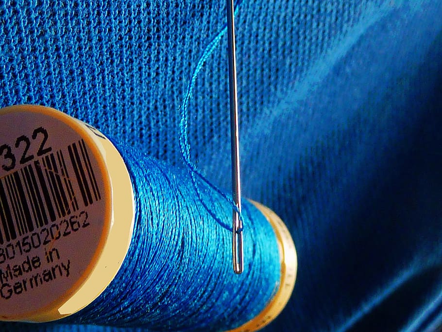closeup photo of blue thread and needle, tread, yarn, bobbin HD wallpaper