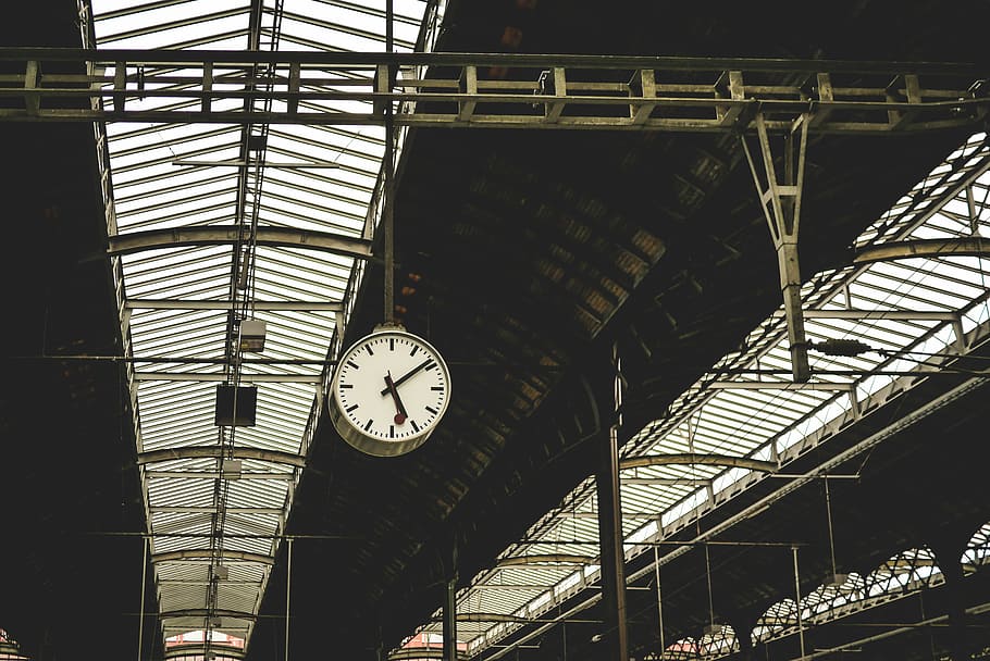 black and white analog clock, subway analog clock, station, platform HD wallpaper
