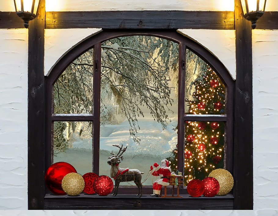 brown wooden framed Christmas wall plaque, christmas tree, window, HD wallpaper