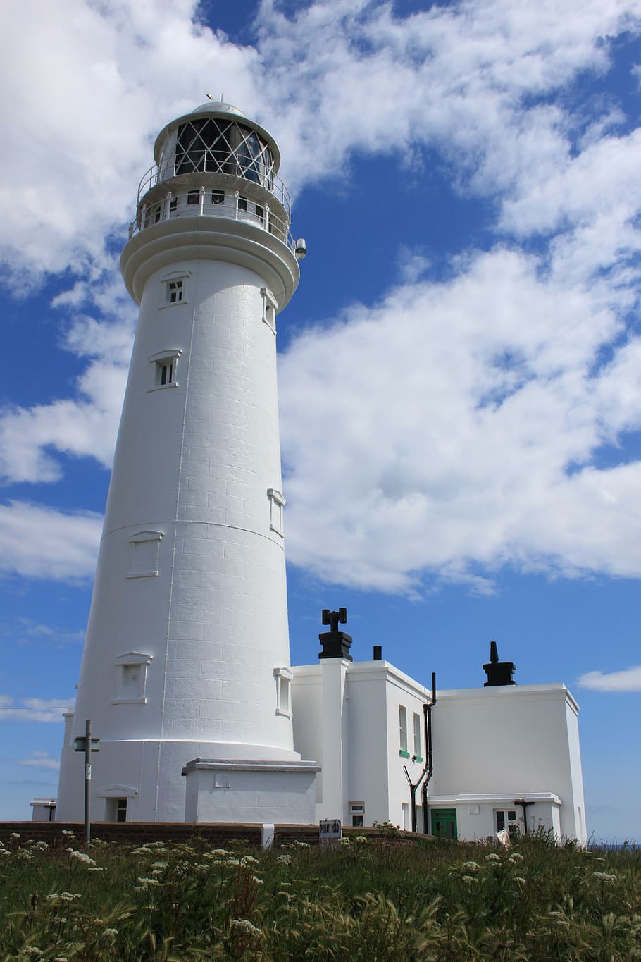lighthouse, sea, seaside, white, cloud, flamborough, built structure HD wallpaper