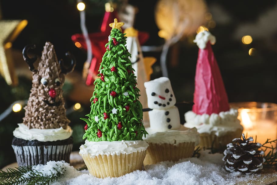 Four Cupcakes On Table, celebration, christmas, christmas day, HD wallpaper