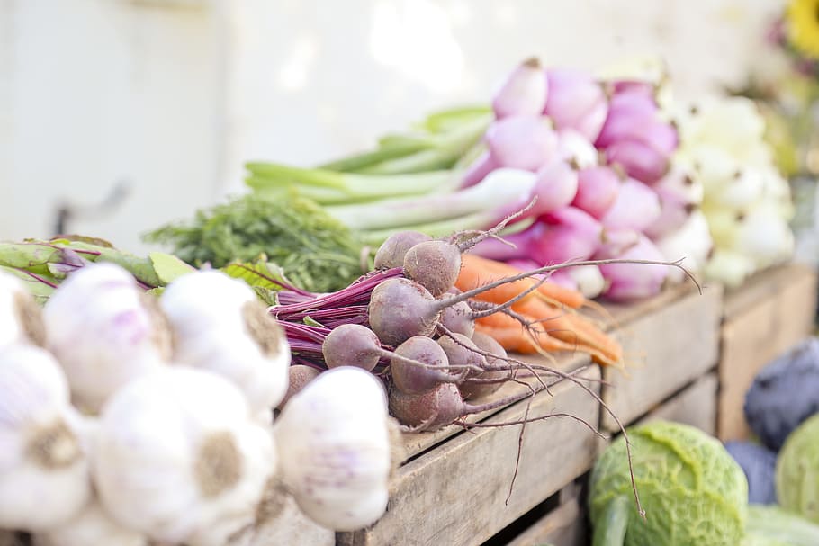 assorted vegetables, veggies, farmers market, veggie stand, carrots, HD wallpaper