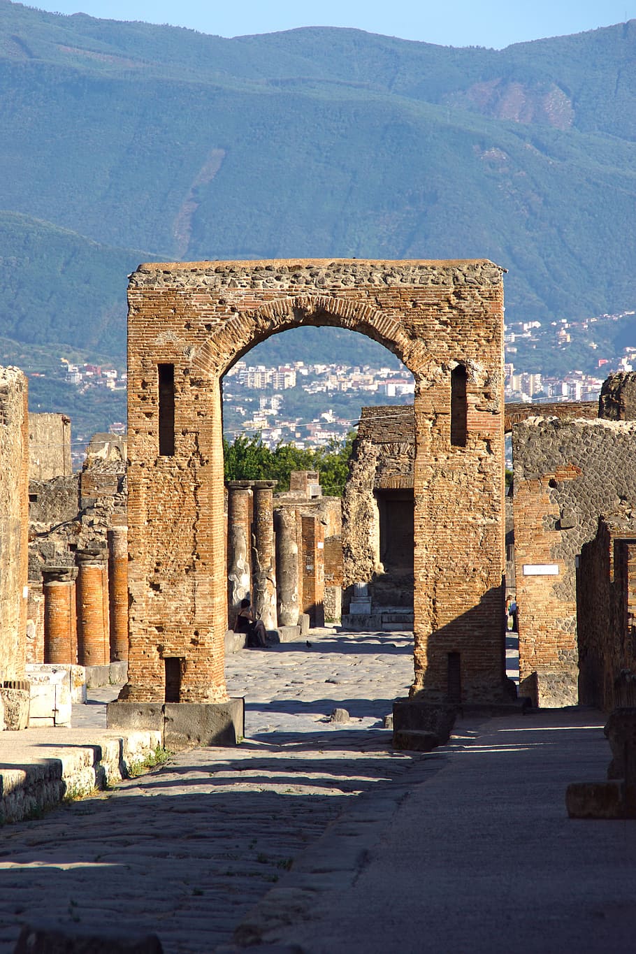 brown concrete gateway arch, Italy, Pompeii, Architecture, Antique