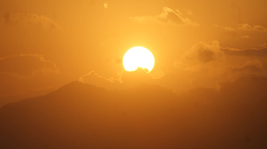 dawn, sun, beach, output sun, sky, sunlight, cloud - sky, beauty in nature HD wallpaper