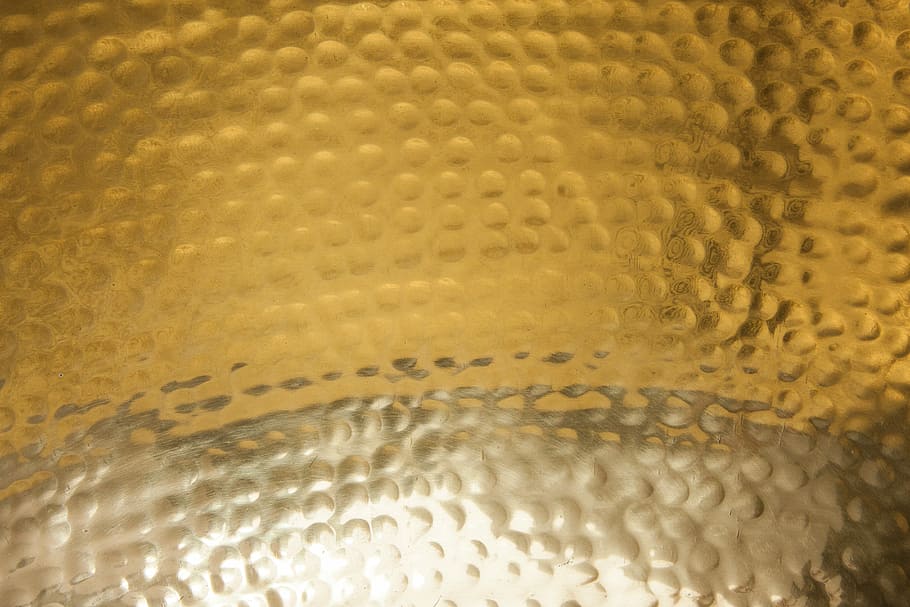 brass plate, metal, structure, fund, hammered, golden, yellow HD wallpaper