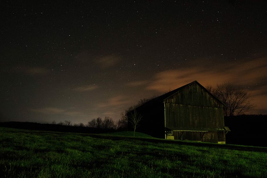 silhouette photo of brown house near grass field, barn, rural Scene HD wallpaper