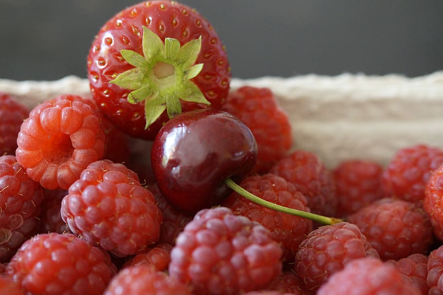 Berries, Fruit, Cherry, fruits, summer, red, berry red, strawberry HD wallpaper