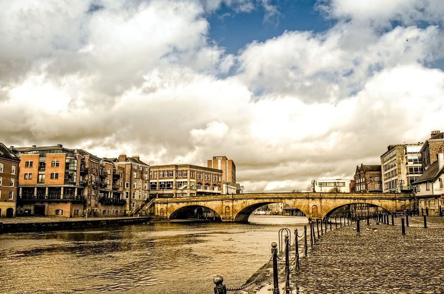bridge near town, architecture, area, blue, britain, city, embankment HD wallpaper