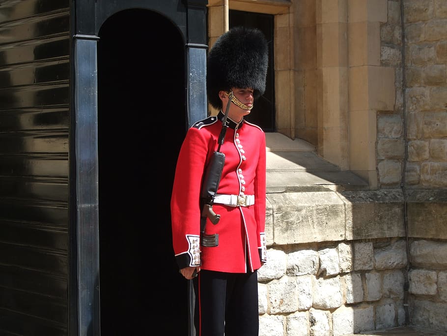 Royal Guard standing on guard post, Welsh, Guardsman, Uniform