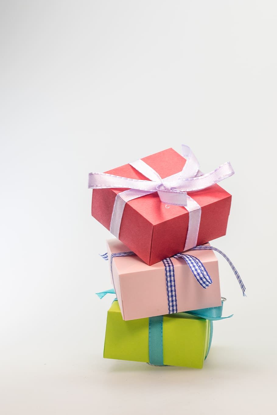 three assorted-color gift boxes, made, package, loop, packet loop, HD wallpaper