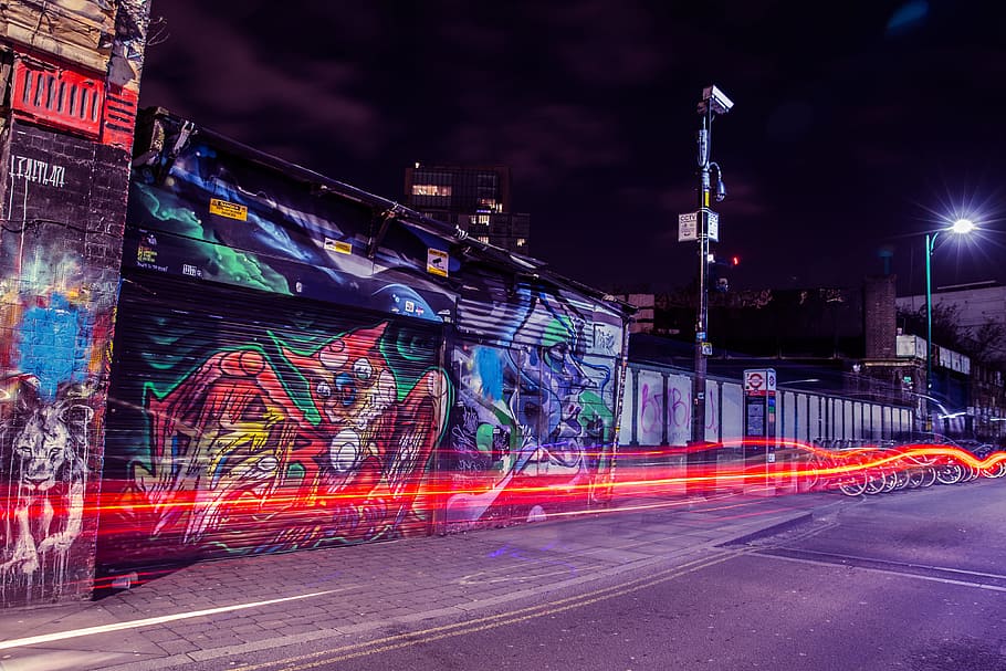 Traffic light trails on the streets of Shoreditch, urban, city, HD wallpaper