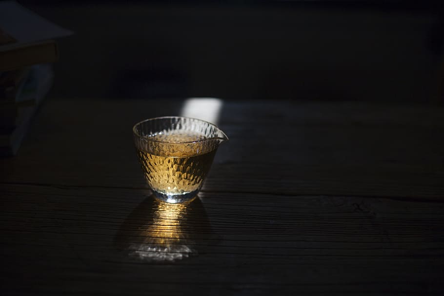 still life, dark, drink, tea, justice, table, food and drink HD wallpaper
